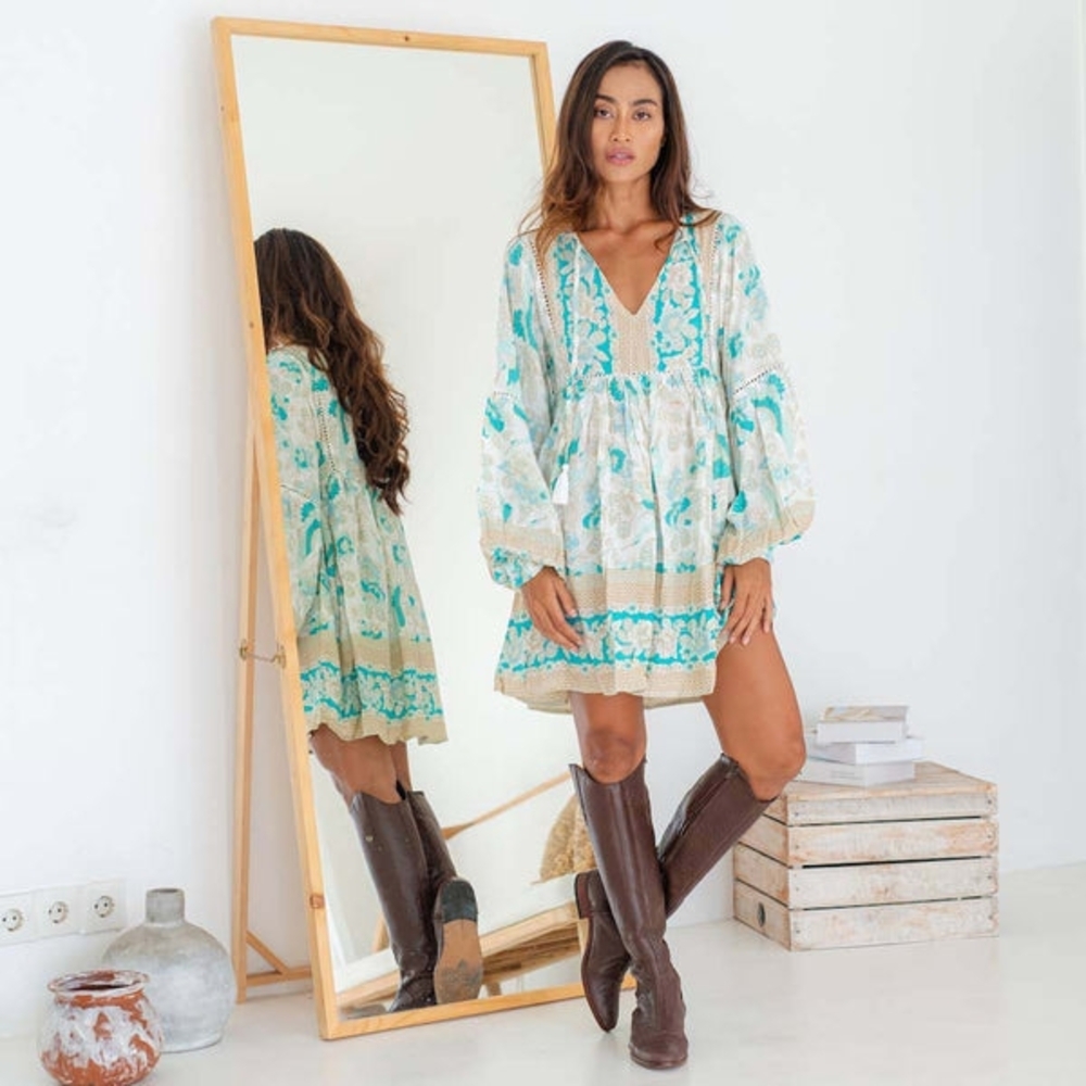Elegant Floral Mini Dress in Cream and Blue